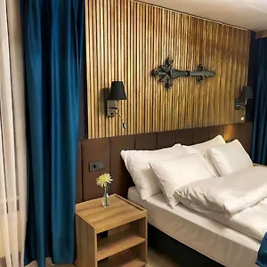 Otel Nani, Zürih
