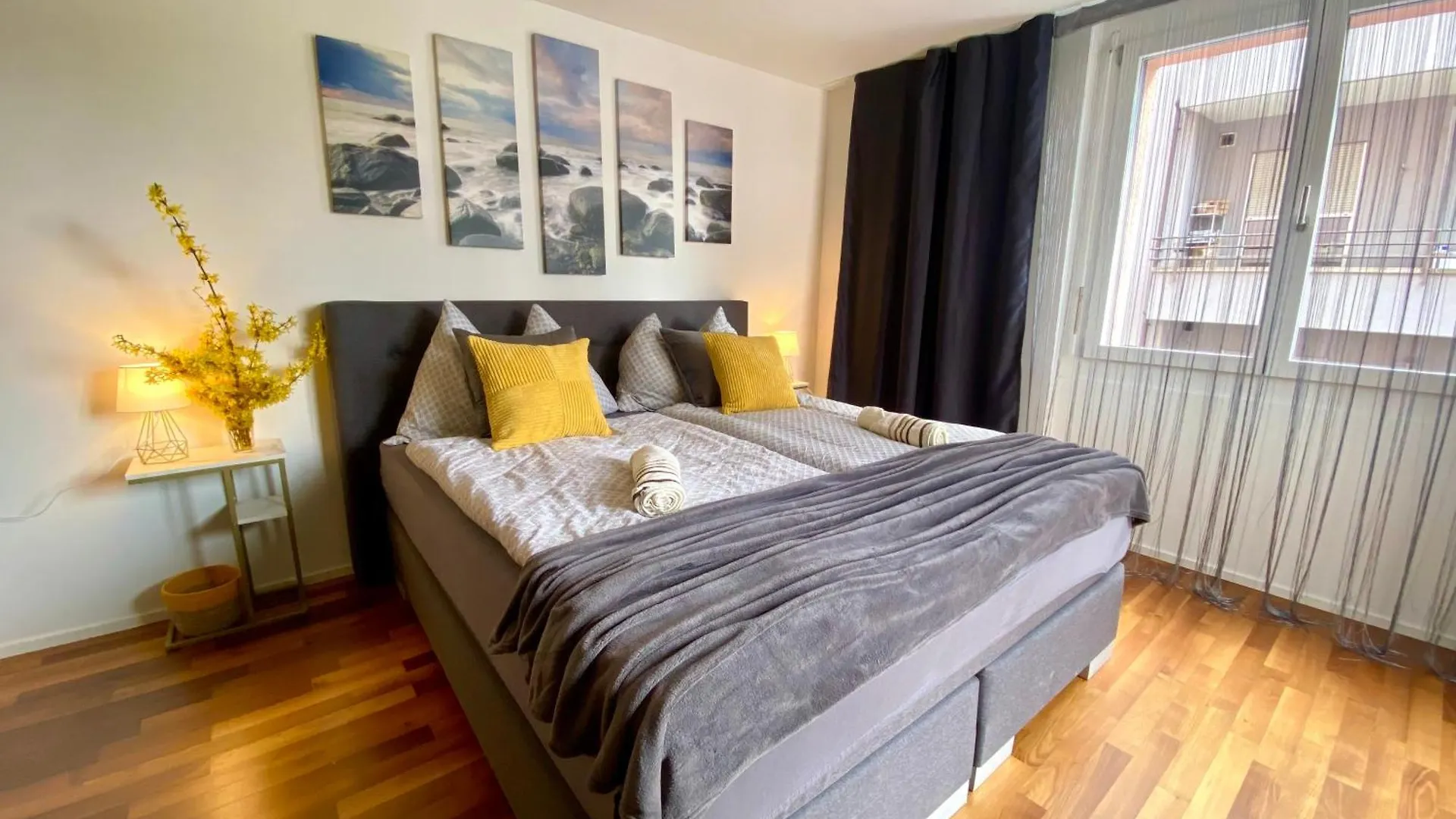 City Views Apartment Am Schaffhauserplatz  Curych